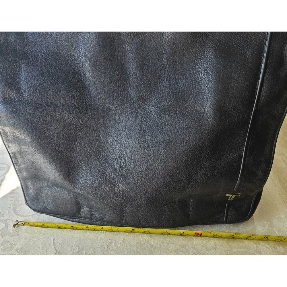 Tumi Leather Cross Bag Messenger Laptop Bag in Black